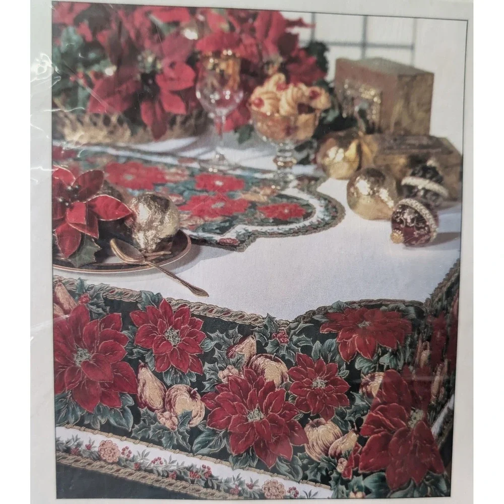 Fashion Classics Christmas Banquet Poinsettia Tablecloth 60x84 Oblong New